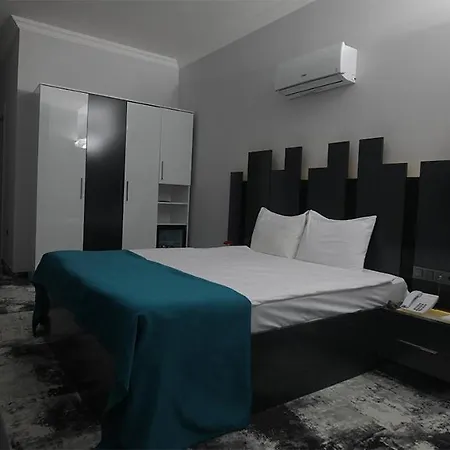 Hotel Plaza